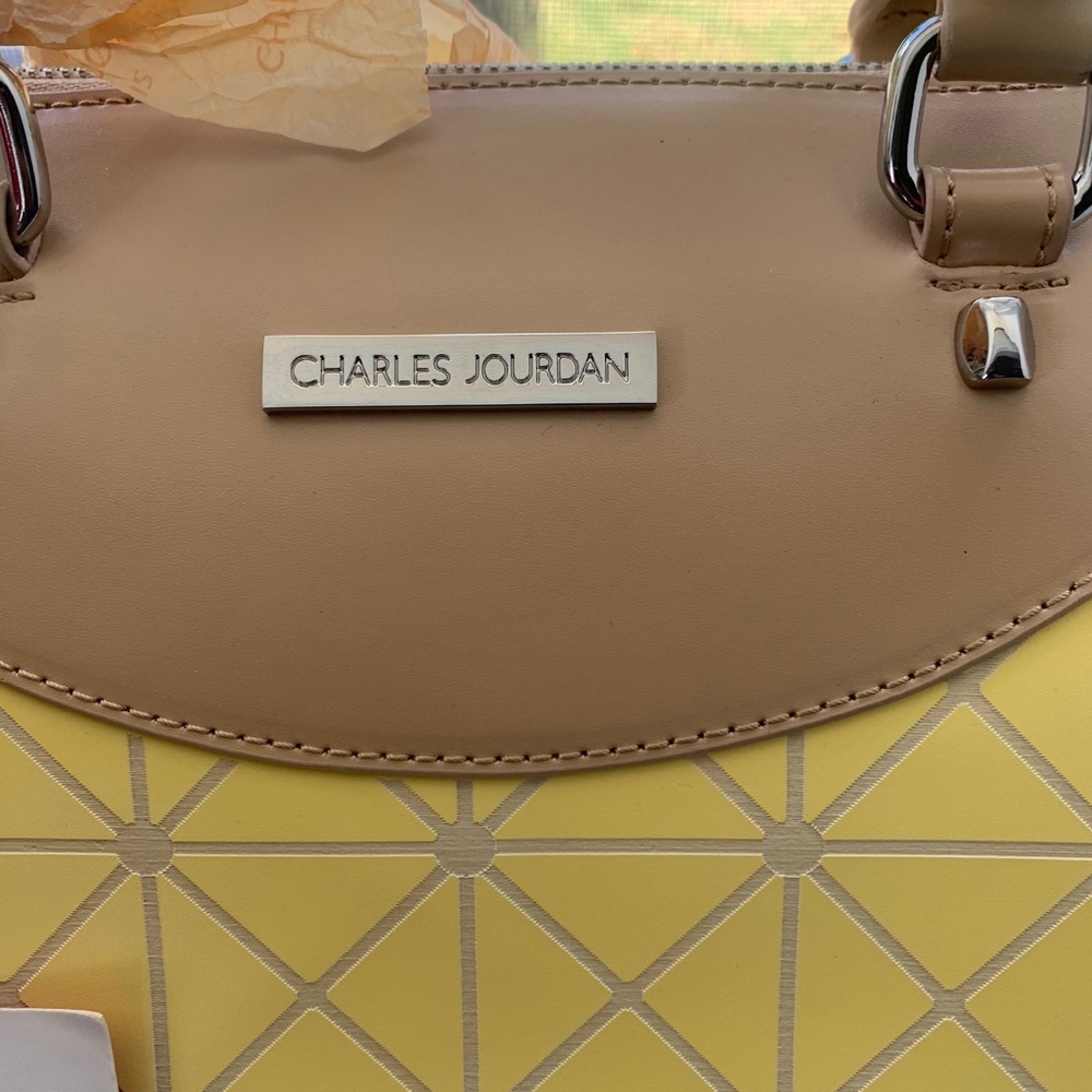 Handbag - Picture 3 of 5